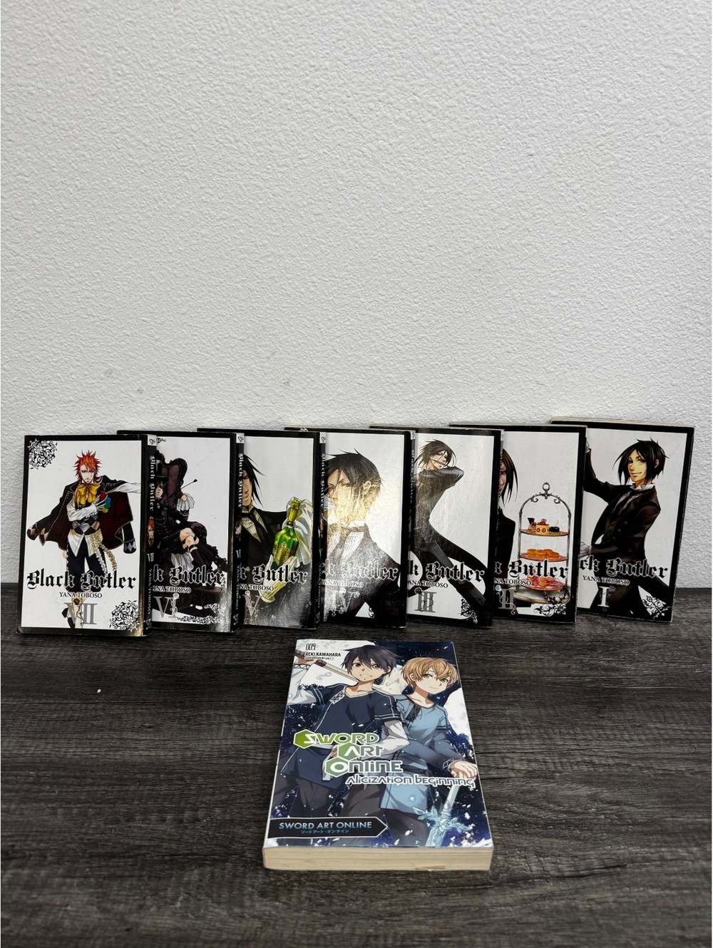Black Butler Vol 1-7 Yana Toboso English + Sword Art Online 9 Lot of 8 Books